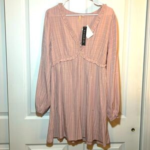 Empire waist dress, flowy, deep V neckline with ruffles Large